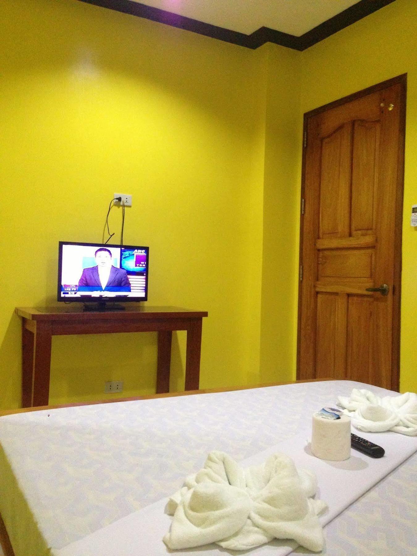Citrine Travel Lodge Эль-Нидо Экстерьер фото